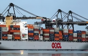 亚洲-美国需求反弹,全球国际海运集装箱运价飙升(海运运费一周飙升 70%)(图2) 国际物流,运费